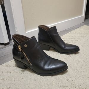 Nero Giardini Black Leather Zip Boots